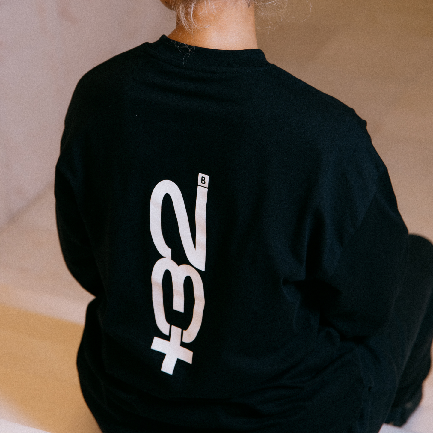 Longsleeve Black Tee Big back +32™ Logo