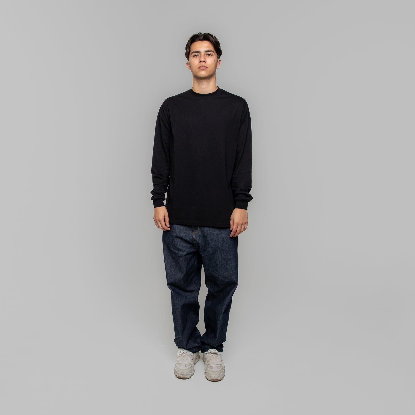 +32™ Black Blank Longsleeve T-Shirt