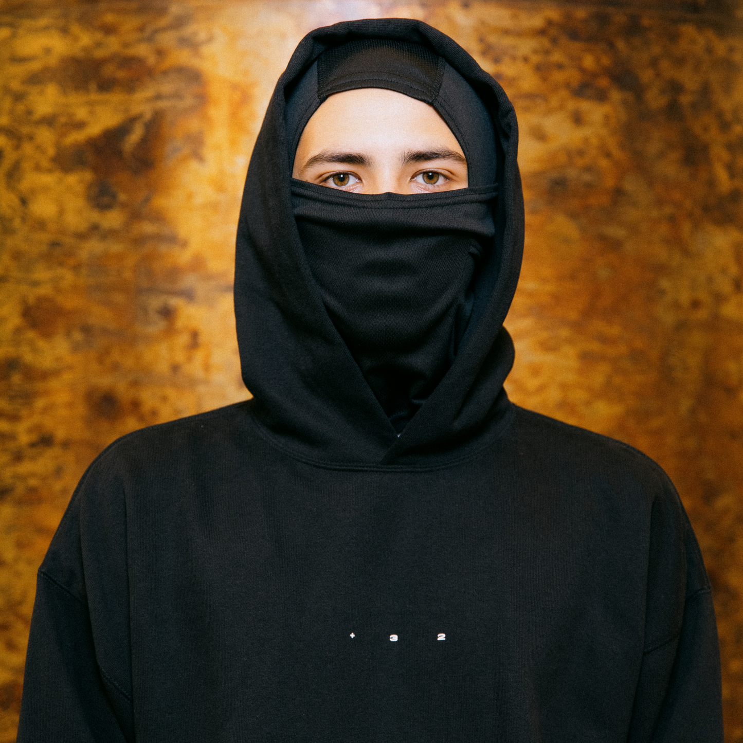 Technical PLUS32™ black balaclava